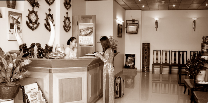 Lễ Tân