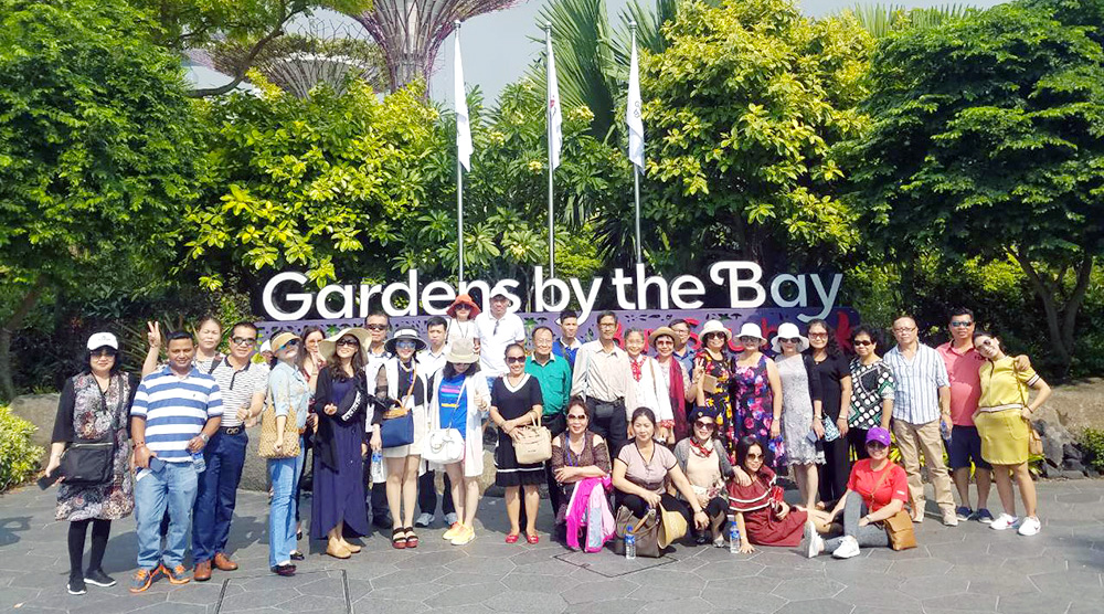 Đoàn khách tham quan Singapore - Malaysia - Thái Lan ngày 22/10/2018