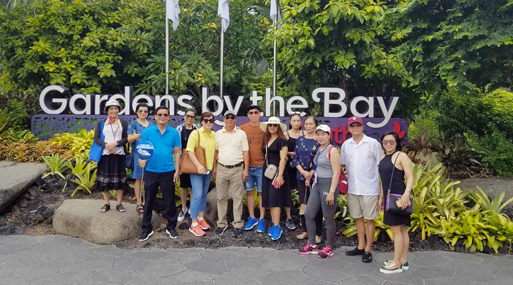 Đoàn khách tham quan Singapore - Malaysia ngày 02/11/2018
