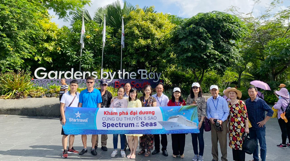 Đoàn khách tham quan Singapore - Malaysia ngày 18/05/2019