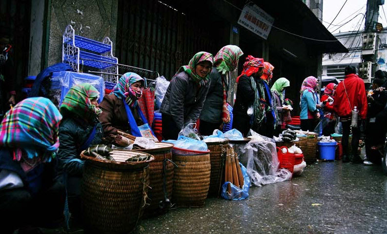 Chợ trời giữa lòng Sa Pa
