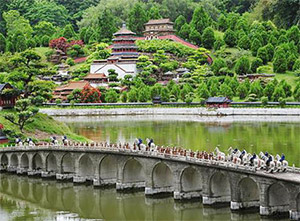 Ngày 02:  THẨM QUYẾN - TRUNG HOA CẨM TÚ