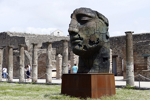 Naples, Ý