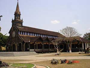 Ngày 2: BUÔN MA THUỘT – PLEIKU – THỦY ĐIỆN YALY – KON TUM ( Ăn S, T, C )