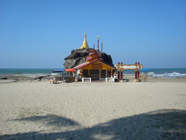 Chuang Tha beach 01.jpg