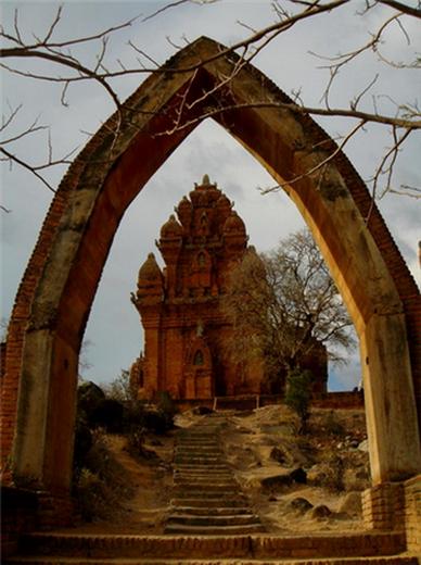 thap-cham-nihn-thuan.jpg