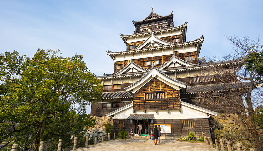 du thuyền 5 sao lâu đài hiroshima nhật bản