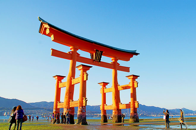 ĐỀN NỔI ITSUKUSHIMA