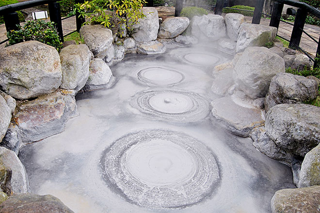 SUỐI NƯỚC NÓNG ONIISHI BOZU JIGOKU