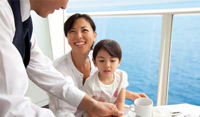 Du thuyền 5 sao: Hành trình tìm lại những nụ cười