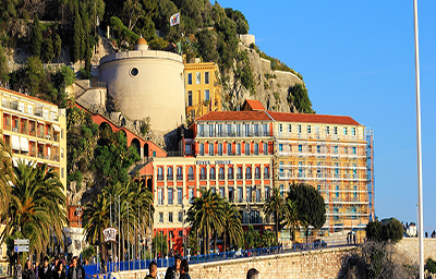 Có gì trên đỉnh đồi Lâu đài Colline du Château