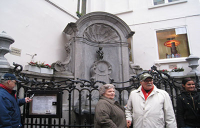 Bạn biết gì về Manneken Pis - chú bé đứng tè ở Bỉ
