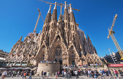 Nhà thờ Sagrada Familia