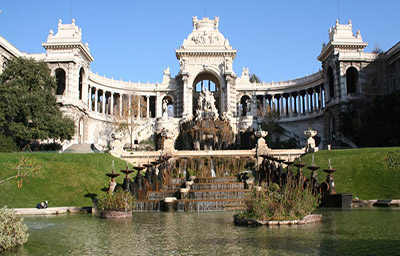 Lâu đài nước Palais Longchamps