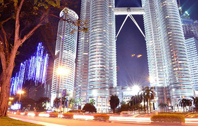 Tòa tháp đôi cao nhất thế giới nằm ở Malaysia