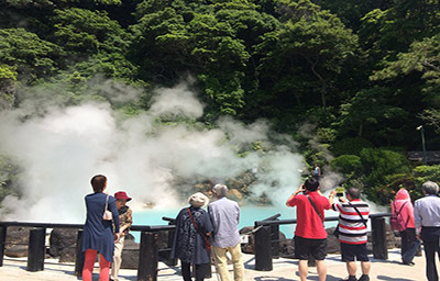 Suối nước nóng Umi Jigoku