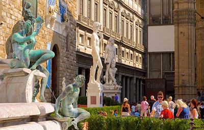 Tham quan quảng truờng Piazza della Signoria