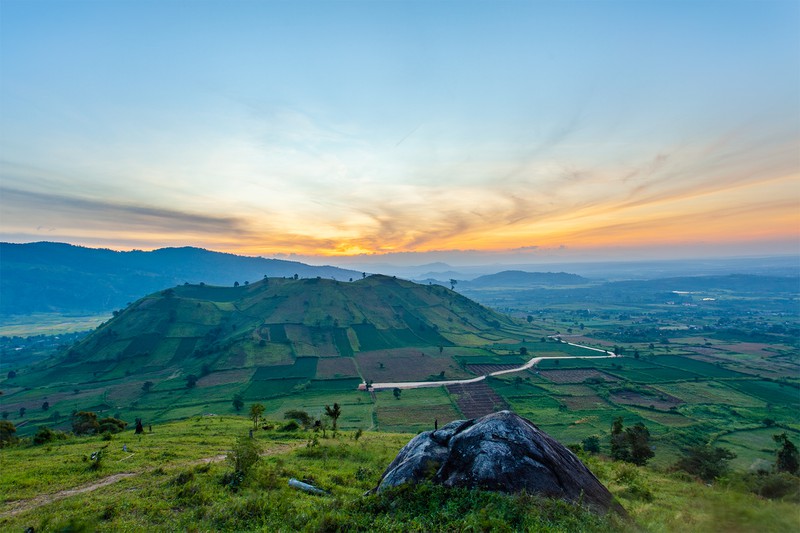 nui-lua-chu-dang-yah